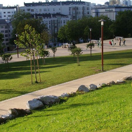 Acogedor Apartamento Cerca De Las Estaciones De Bus Y Tren A Coruna Exterior photo